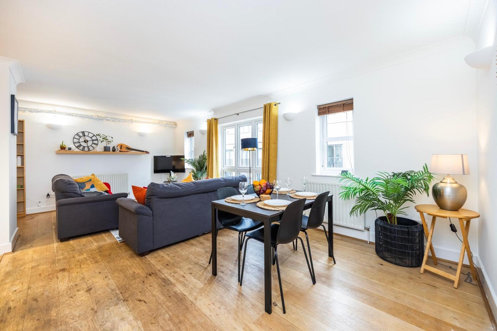 Appartement Cozy City Haven - Bright 2Br Apartment, Central Stay Next To Major Station *