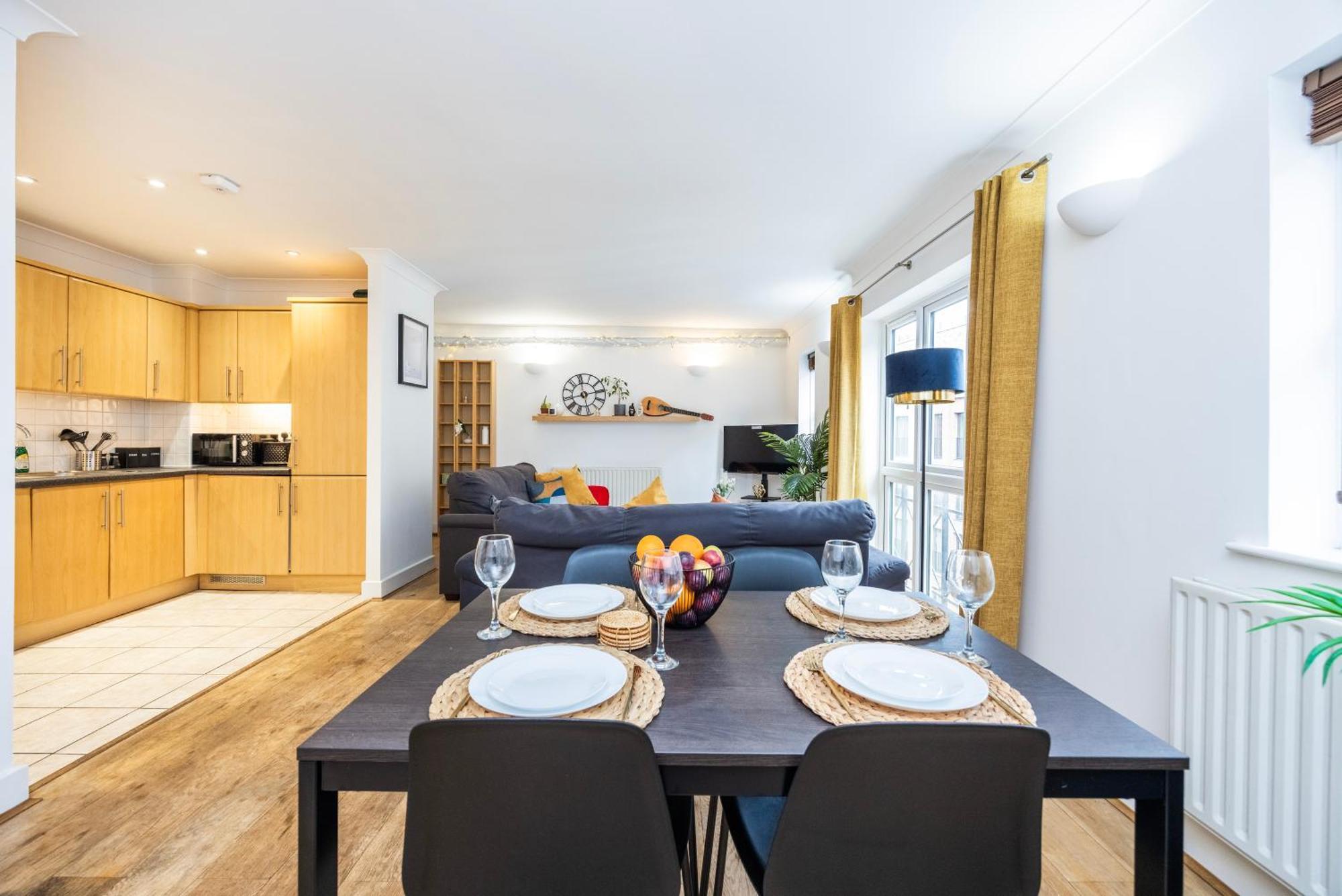 Appartement Cozy City Haven - Bright 2Br Apartment, Central Stay Next To Major Station